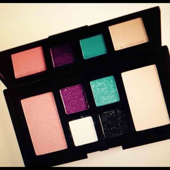 New NARS Debbie Harry Eye & Cheek Palette! - Picture 5 of 5